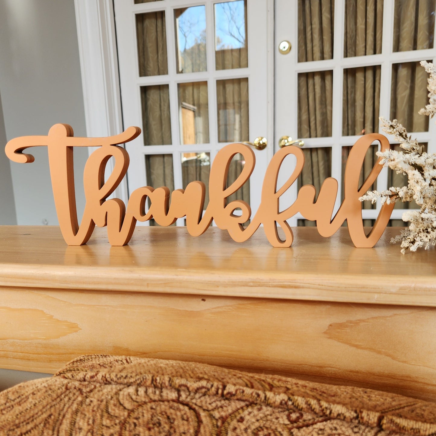 Free-standing wood Thankful sign