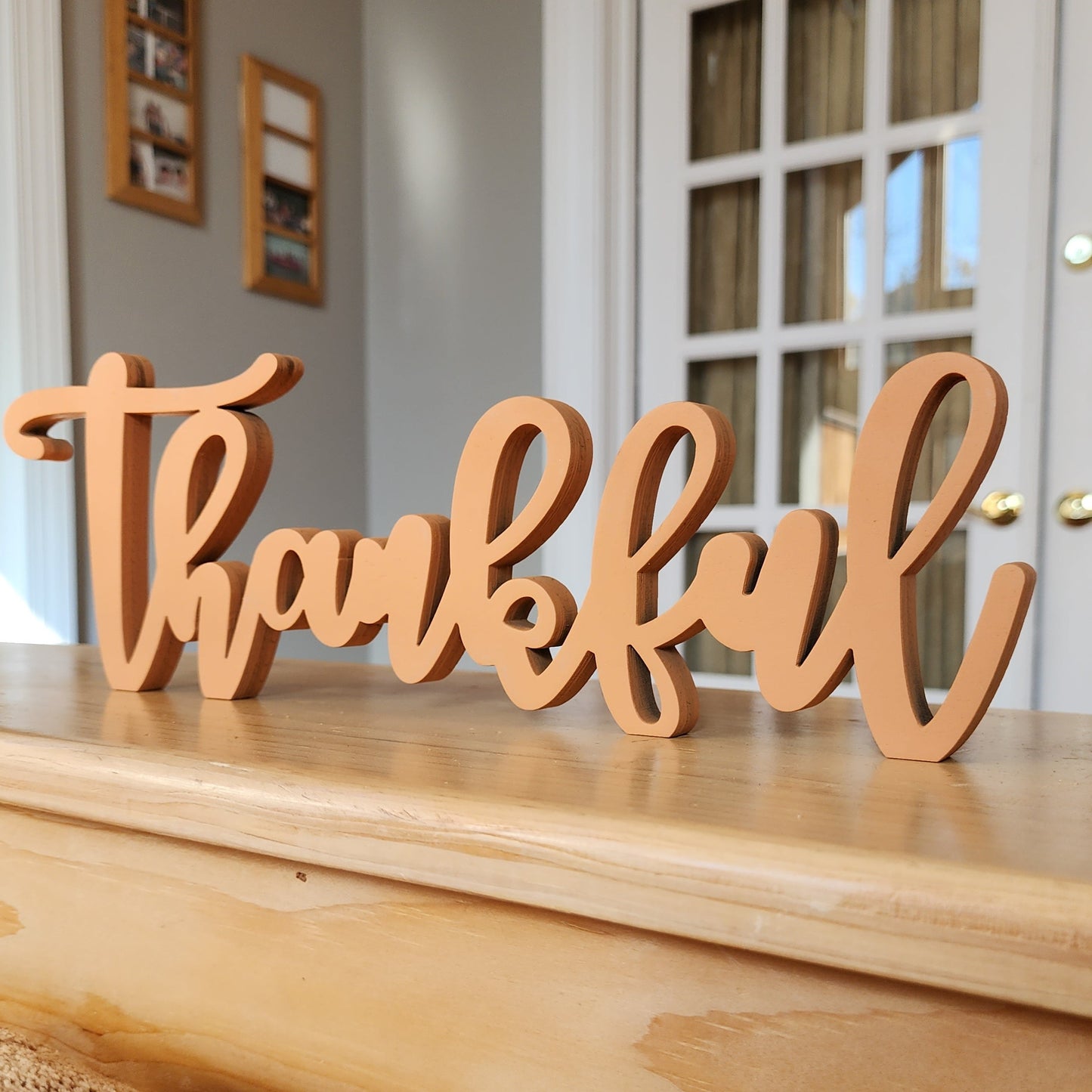 Free-standing wood Thankful sign
