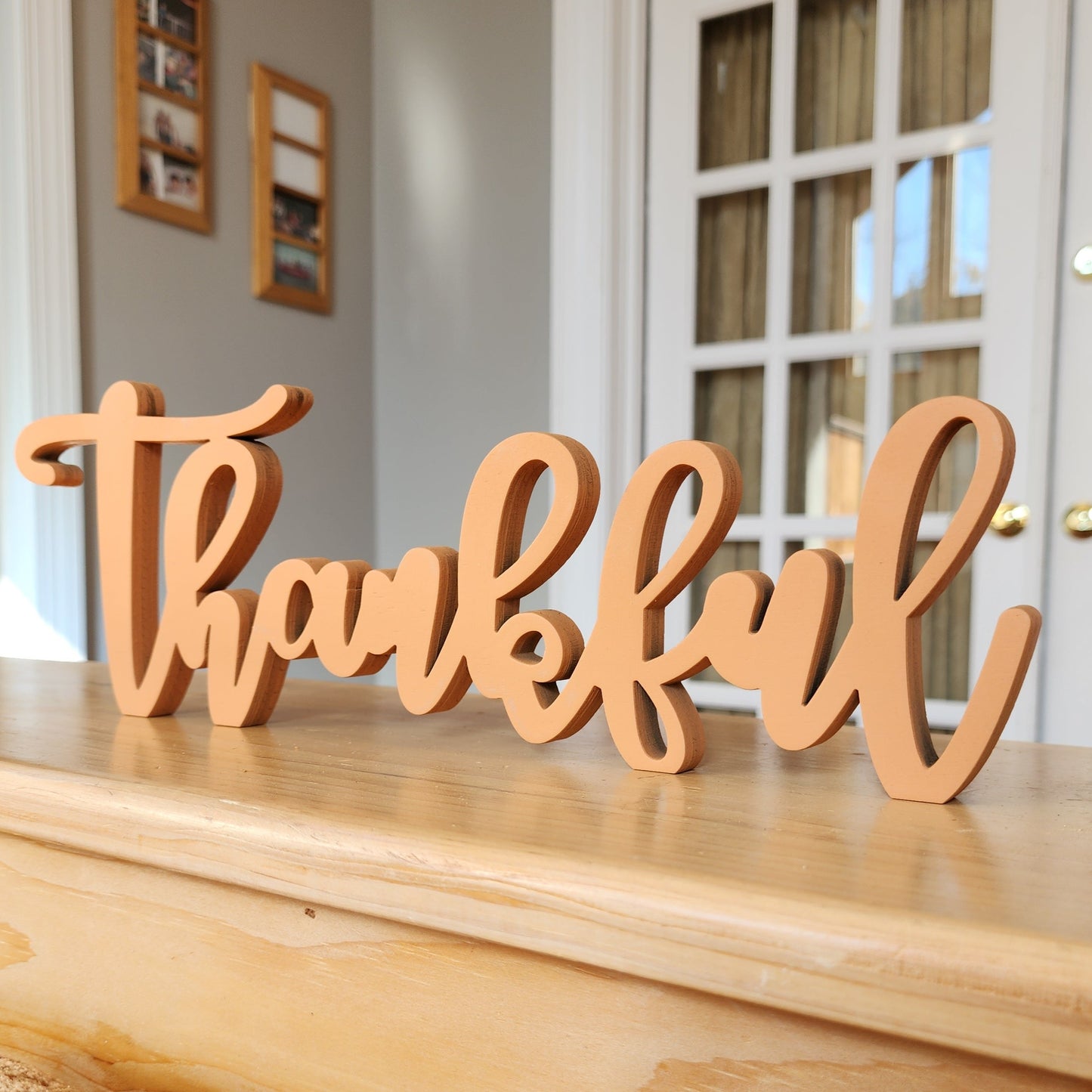 Free-standing wood Thankful sign